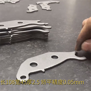 STS30-400摩擦片校平機(jī)-剎車片矯正機(jī)-不銹鋼整平機(jī)-矯平精度5絲